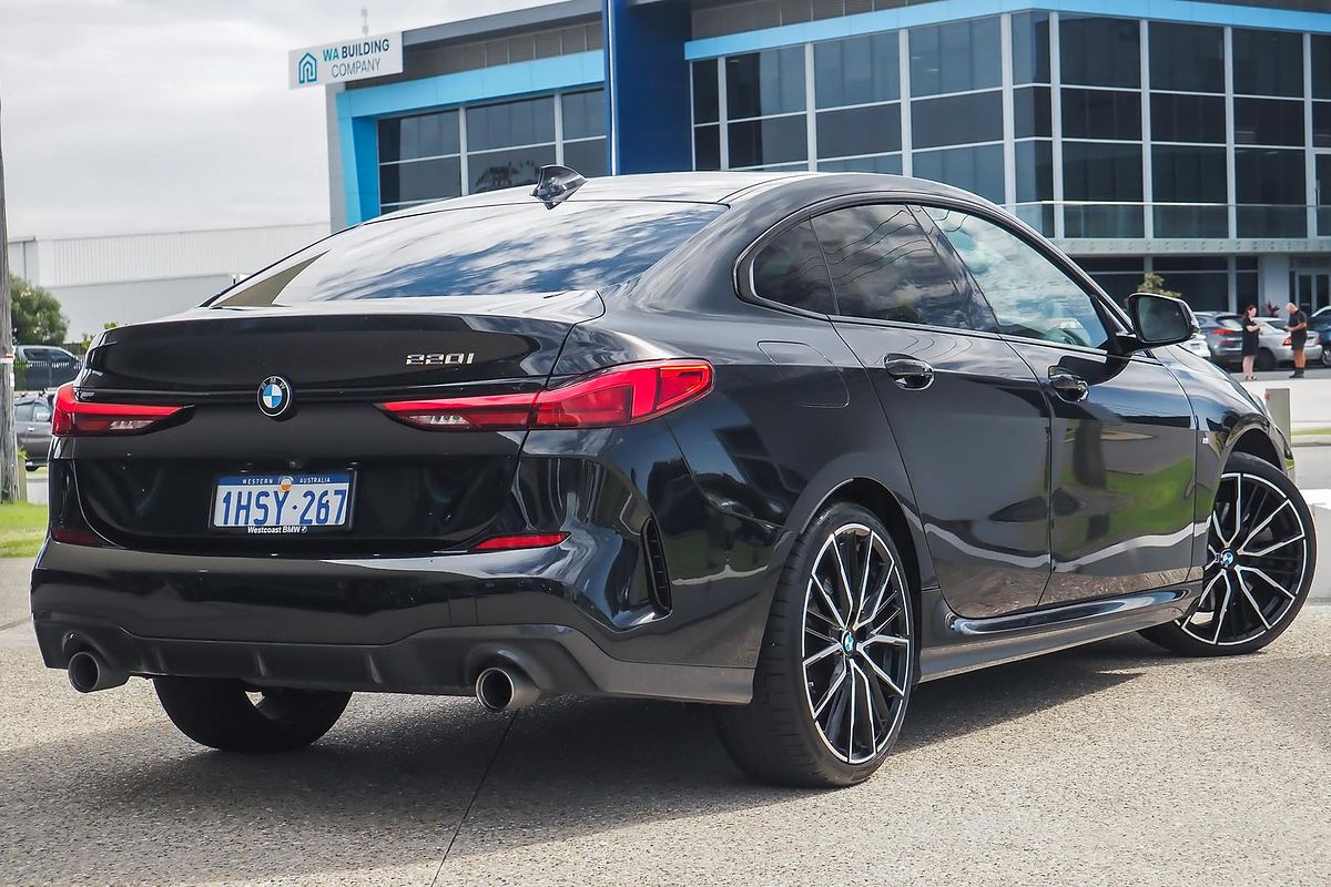 2022 BMW 2 Series 220i M Sport F44