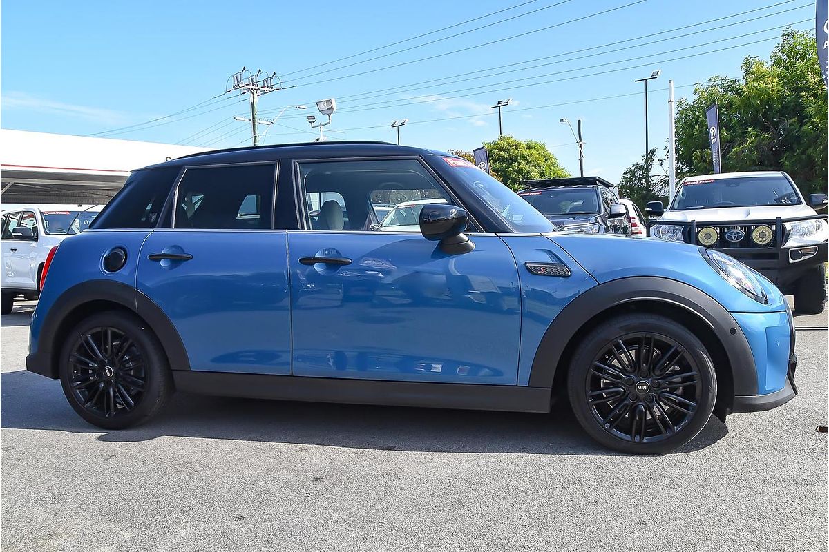 2022 MINI Hatch Cooper S MINI Yours F55 LCI-2