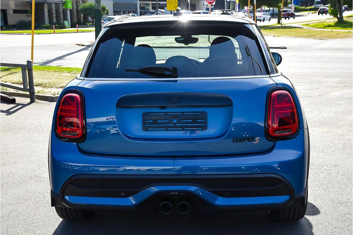 2022 MINI Hatch Cooper S MINI Yours F55 LCI-2