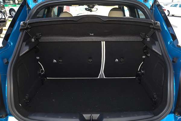 2022 MINI Hatch Cooper S MINI Yours F55 LCI-2