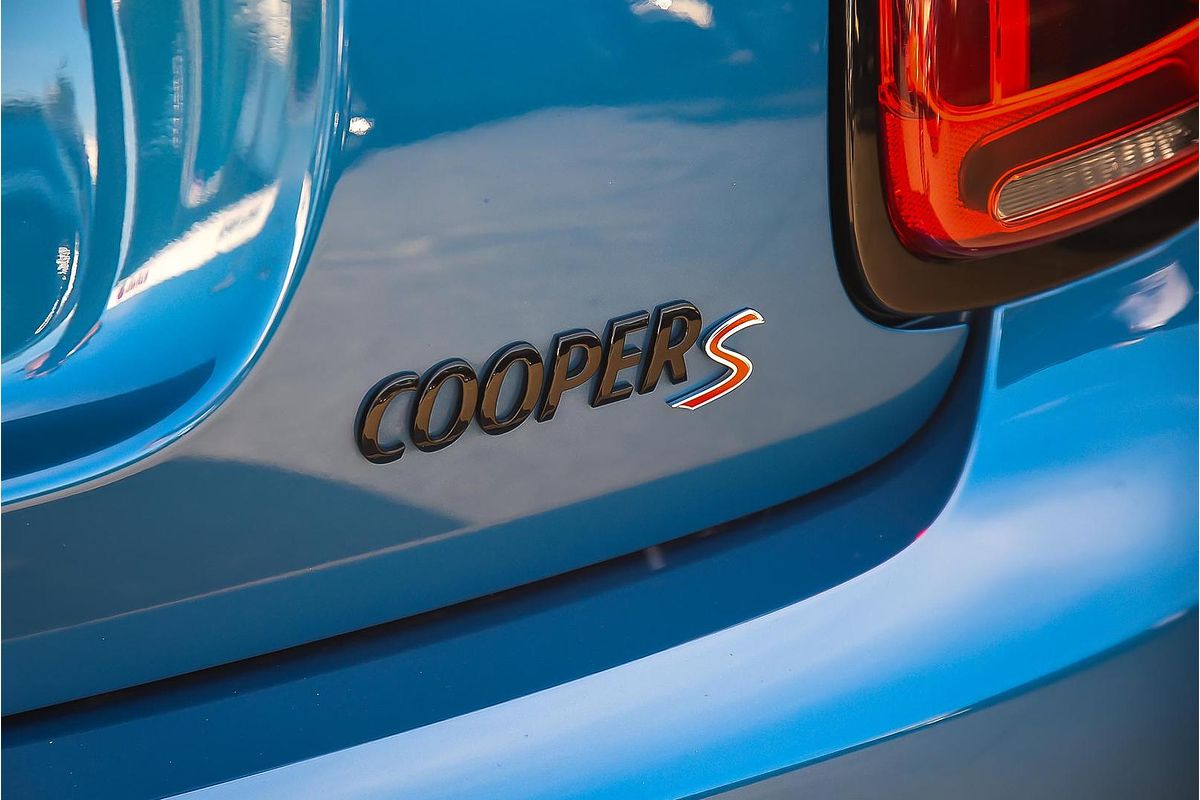2022 MINI Hatch Cooper S MINI Yours F55 LCI-2