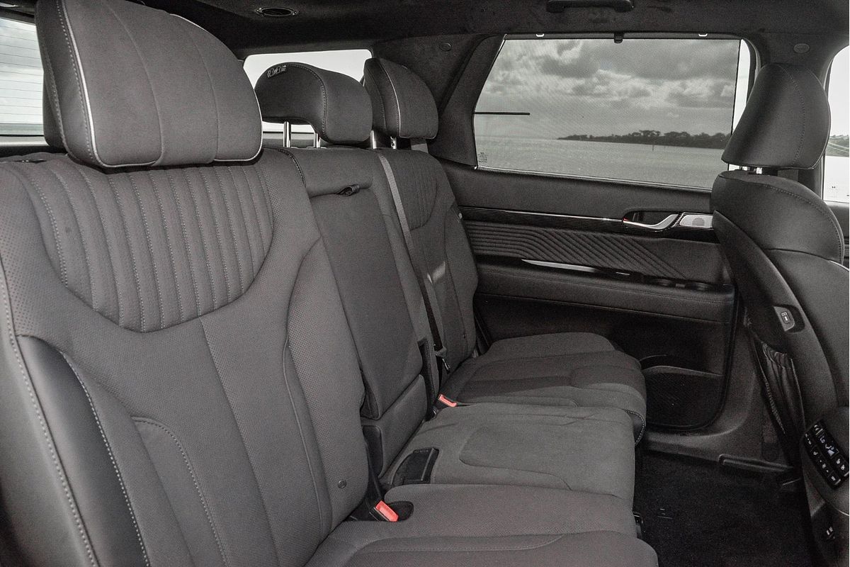 2025 Hyundai Palisade Calligraphy Black Ink LX2.V5