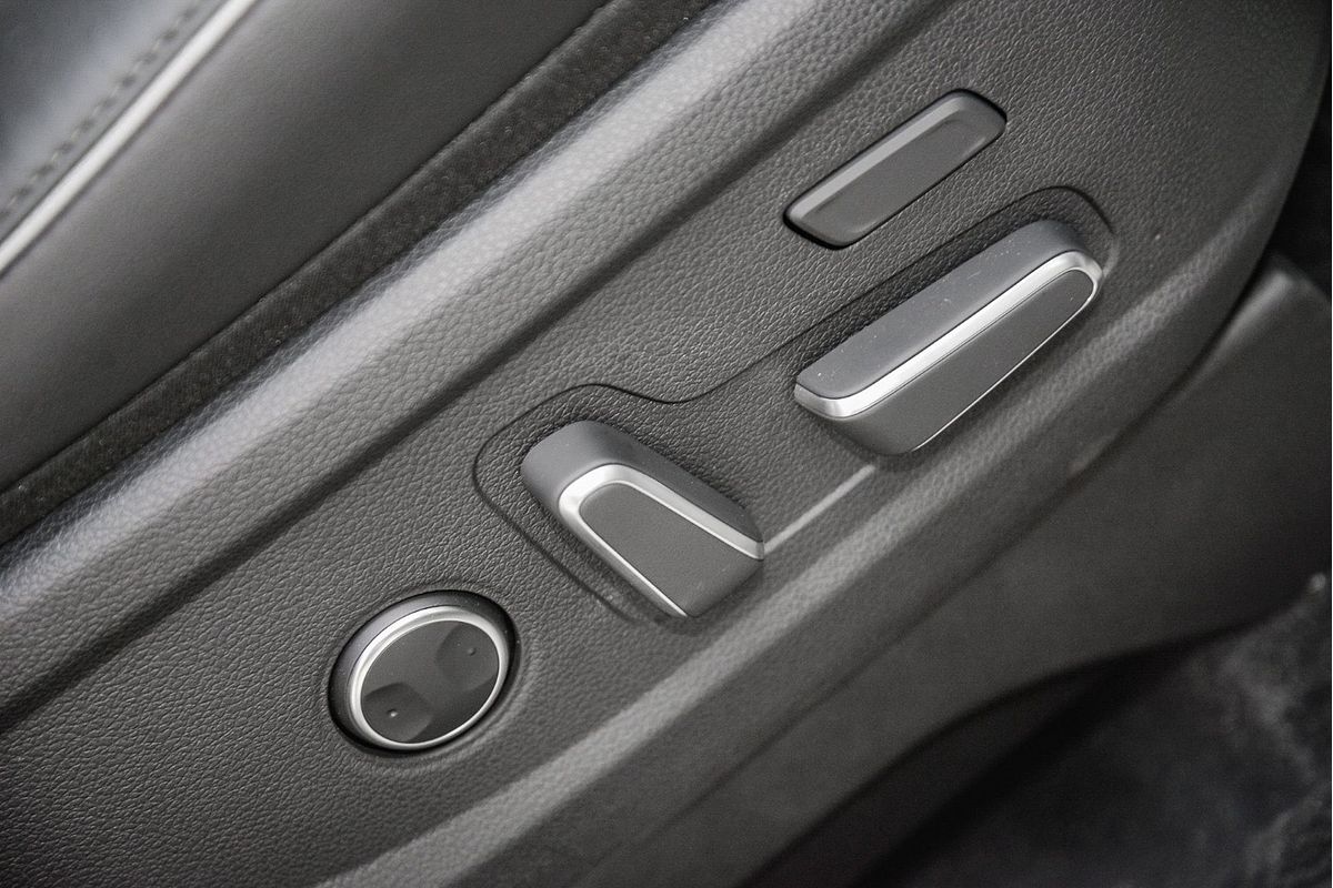 2025 Hyundai Palisade Calligraphy Black Ink LX2.V5