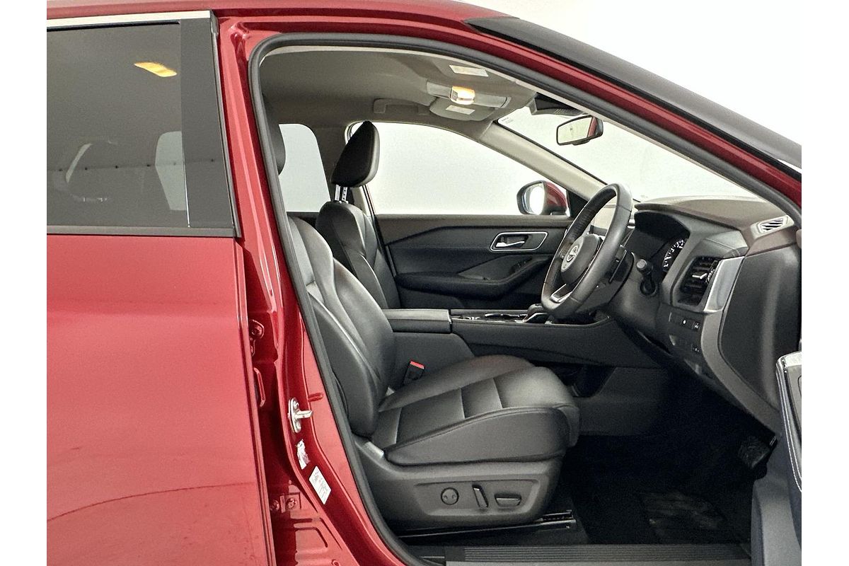 2024 Nissan X-TRAIL ST-L T33