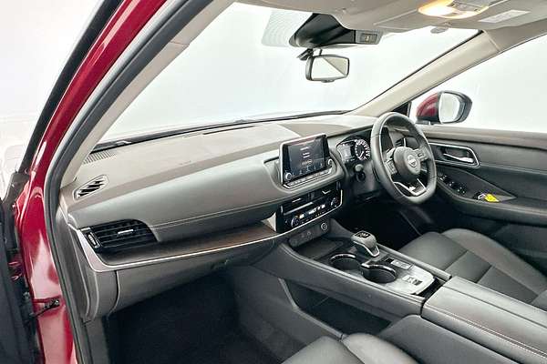 2024 Nissan X-TRAIL ST-L T33