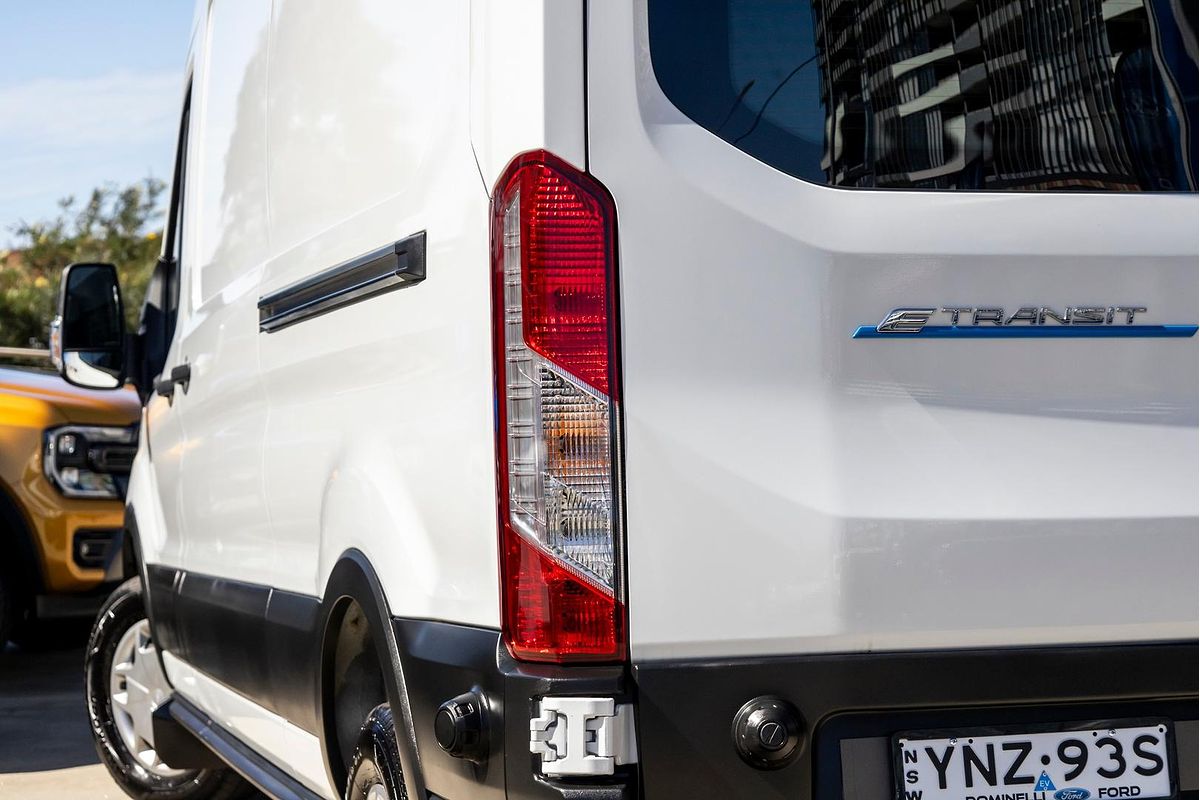 2022 Ford E-Transit 420L VO