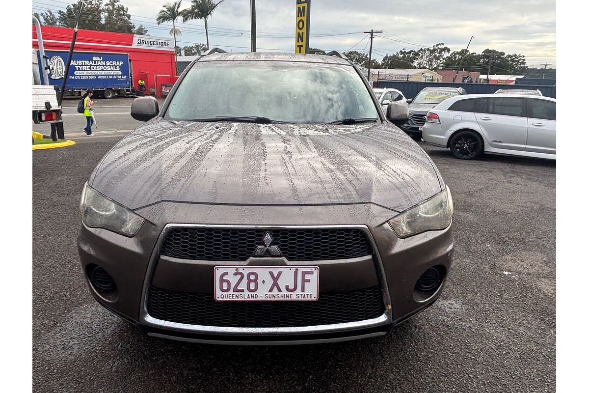 2011 Mitsubishi Outlander LS ZH