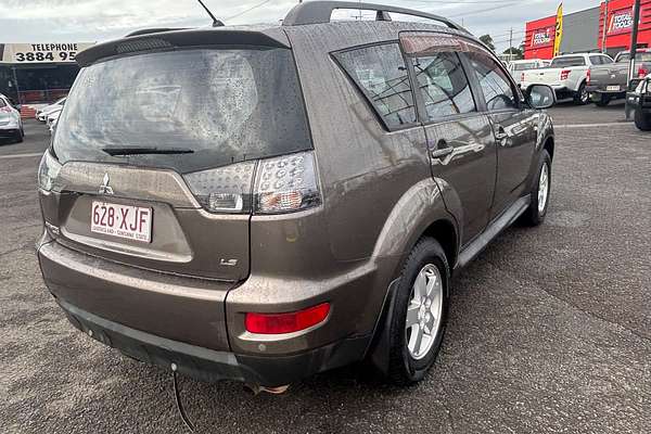 2011 Mitsubishi Outlander LS ZH