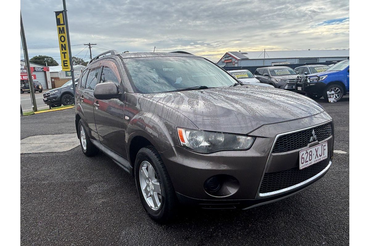 2011 Mitsubishi Outlander LS ZH