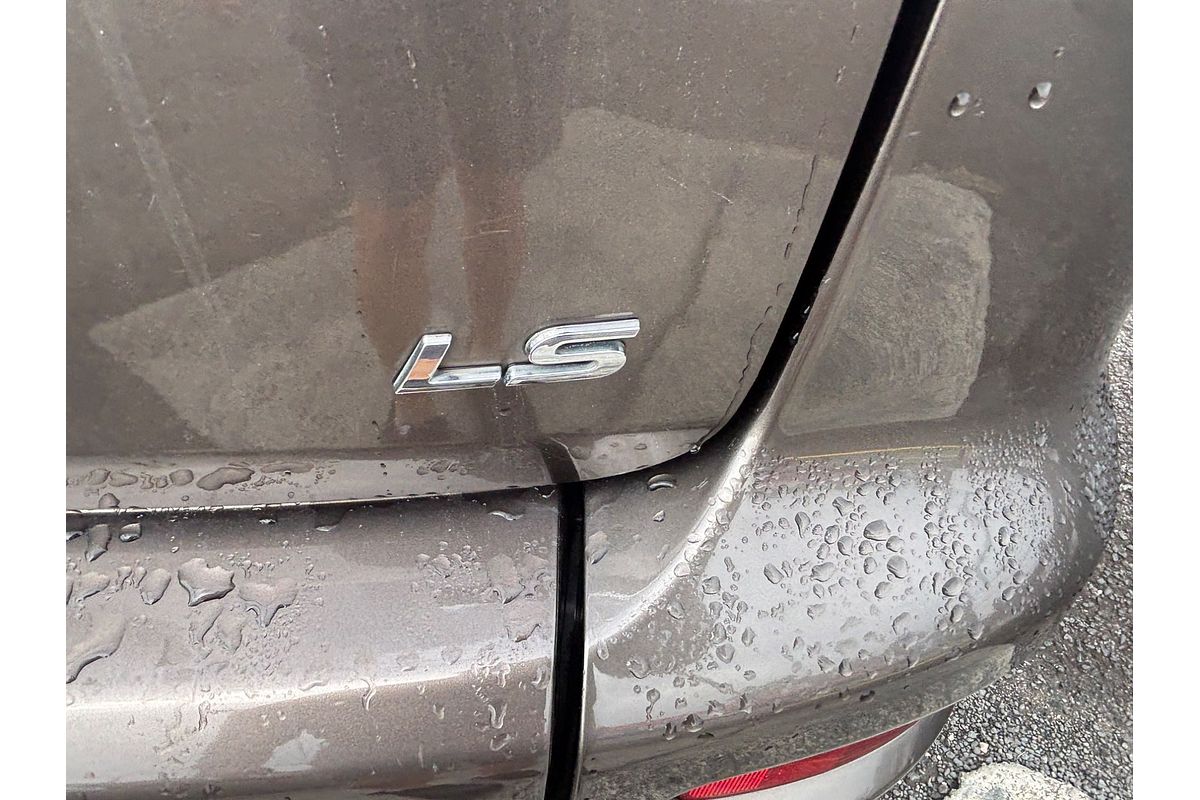 2011 Mitsubishi Outlander LS ZH