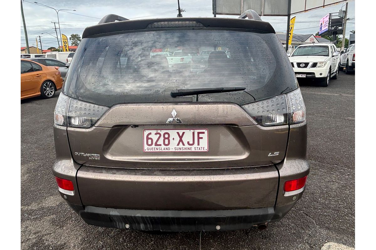 2011 Mitsubishi Outlander LS ZH