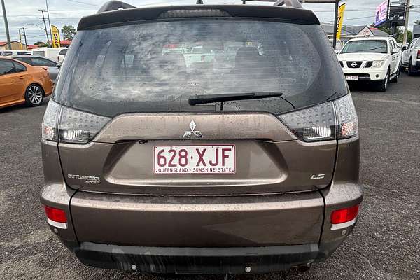 2011 Mitsubishi Outlander LS ZH