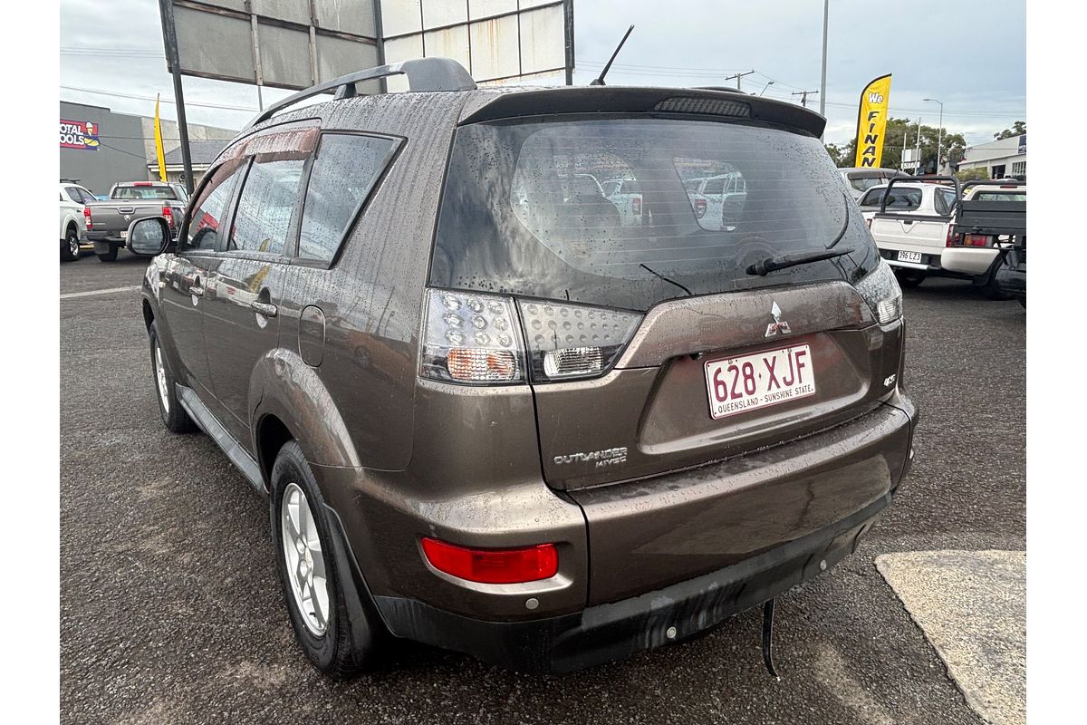 2011 Mitsubishi Outlander LS ZH