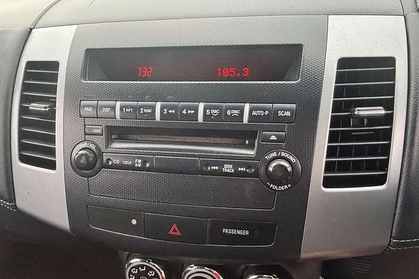 2011 Mitsubishi Outlander LS ZH