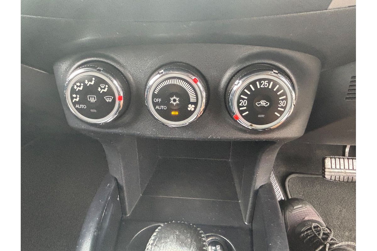 2011 Mitsubishi Outlander LS ZH