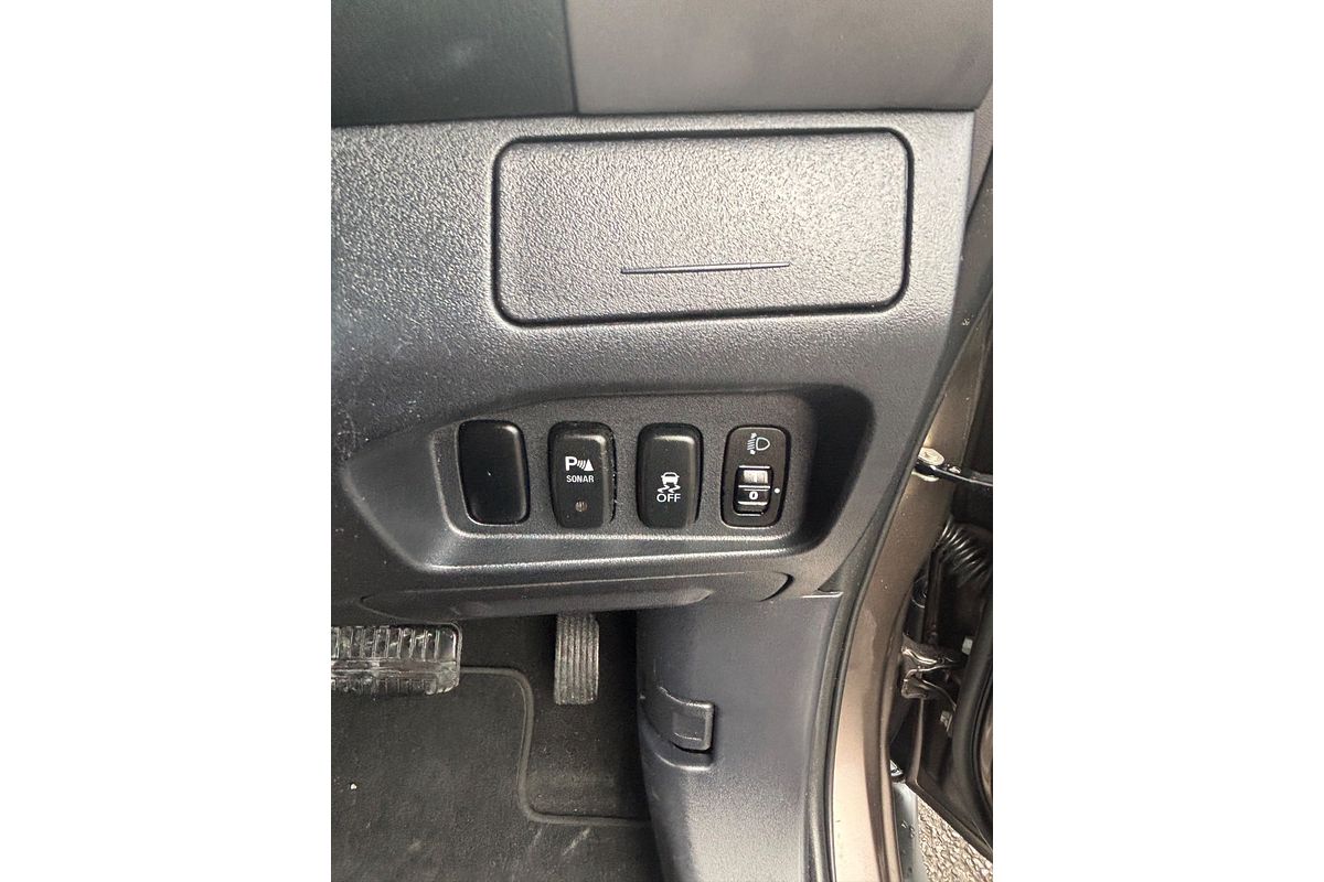 2011 Mitsubishi Outlander LS ZH