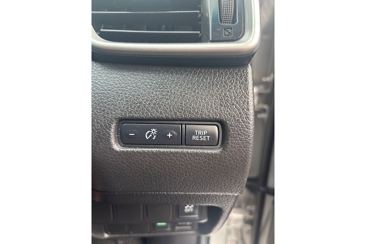 2014 Nissan X-TRAIL ST-L T32