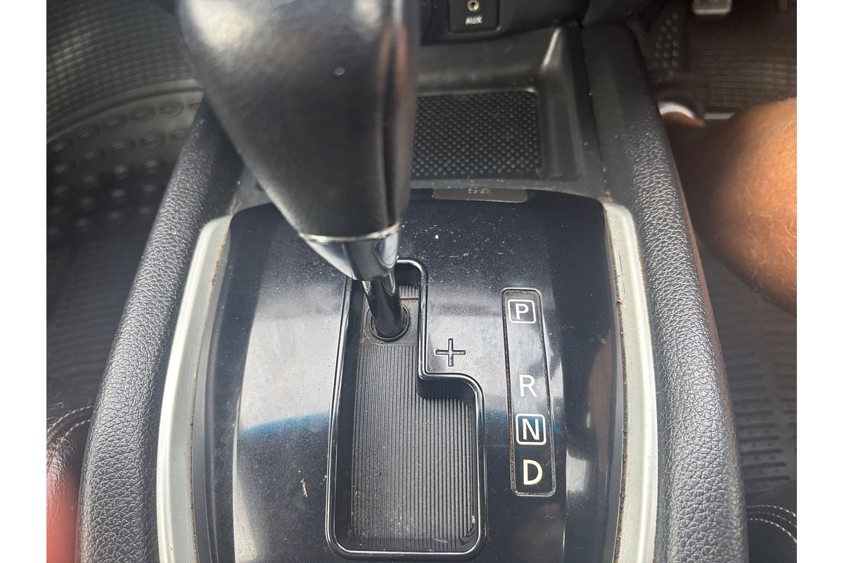 2014 Nissan X-TRAIL ST-L T32