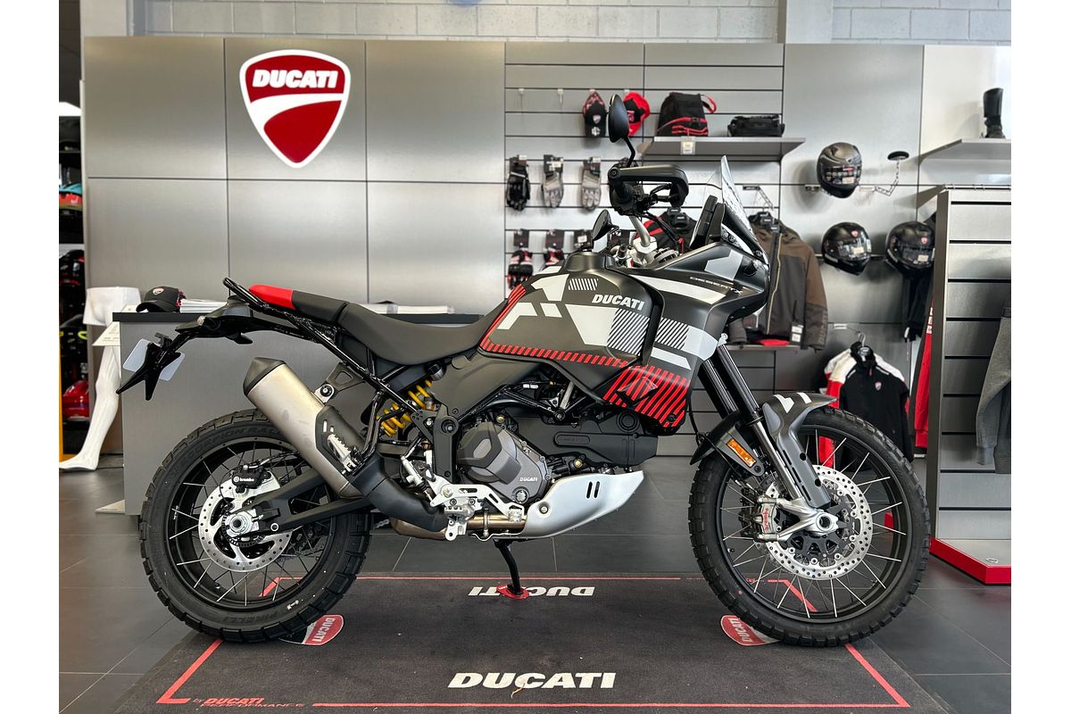 2024 Ducati DESERT X