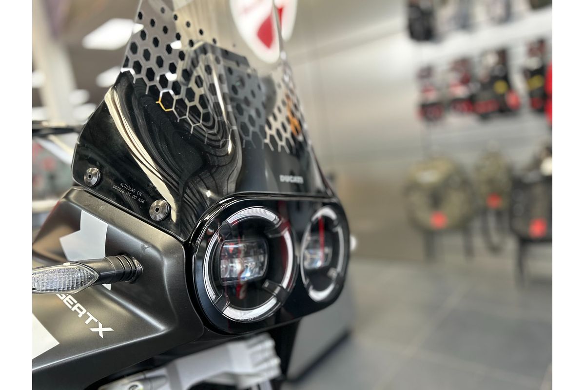 2024 Ducati DESERT X