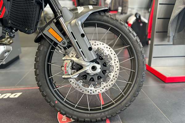 2024 Ducati DESERT X