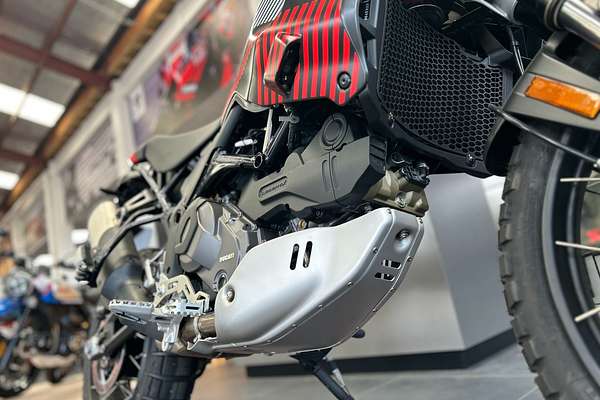 2024 Ducati DESERT X