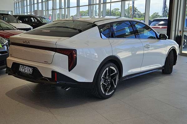 2024 Kia K4 GT-Line CL4m