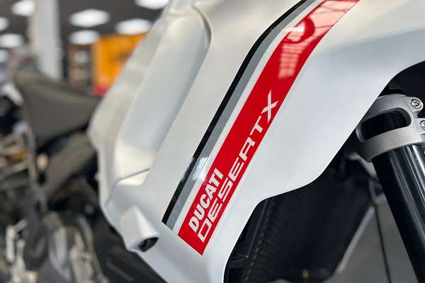 2025 Ducati DESERT X