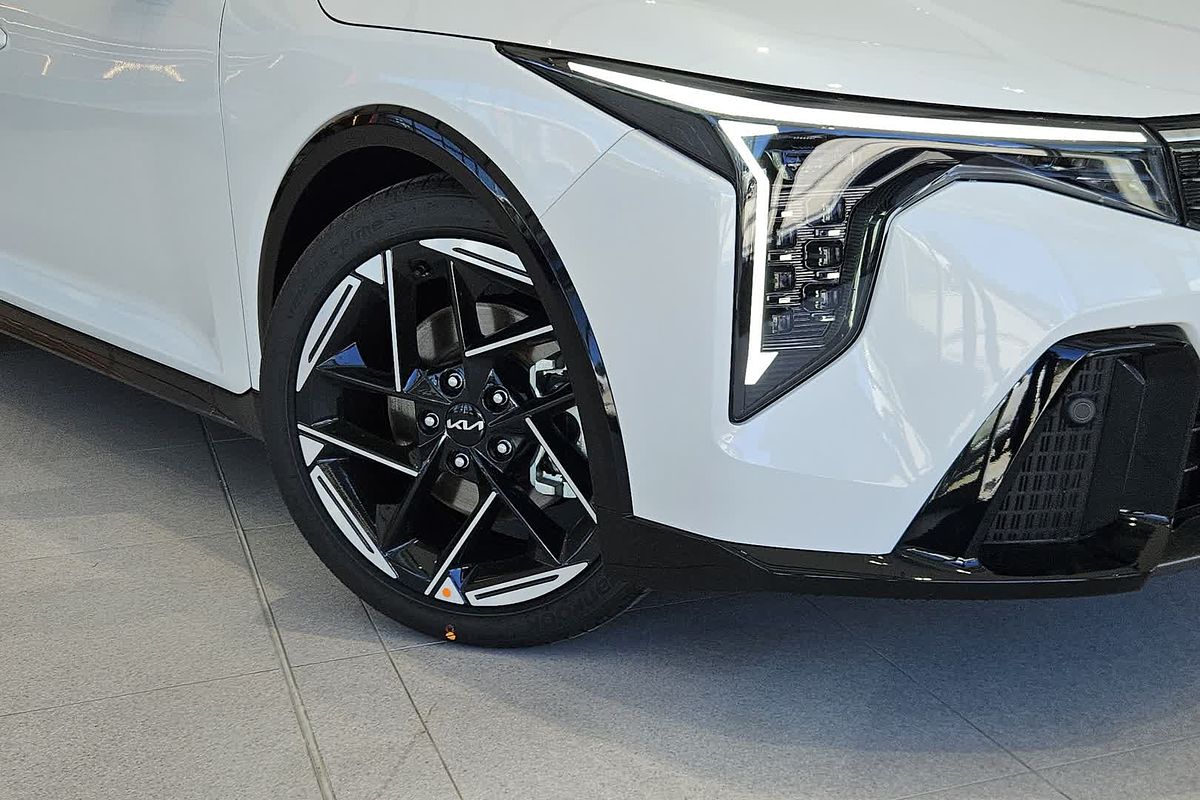 2024 Kia K4 GT-Line CL4m