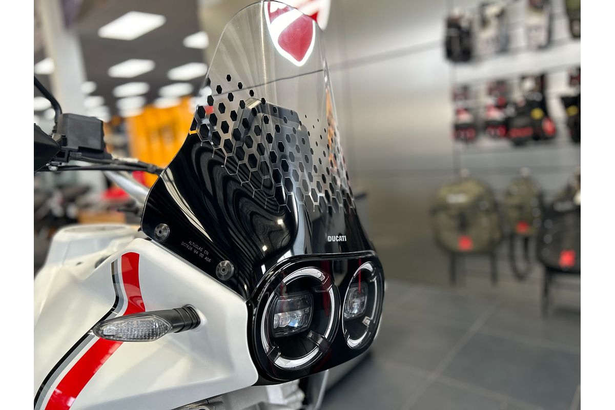 2025 Ducati DESERT X