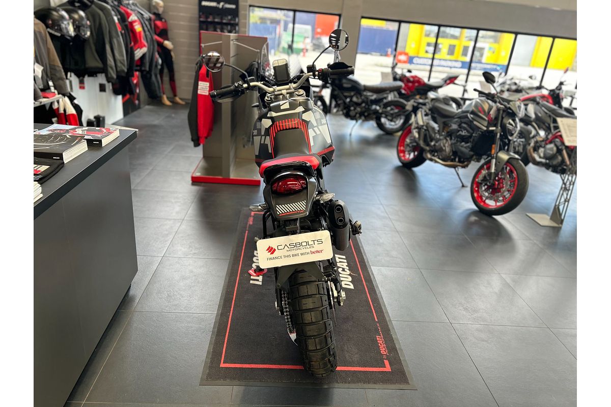 2024 Ducati DESERT X