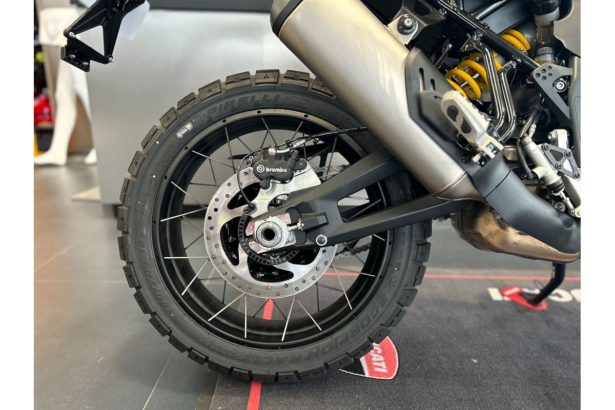2025 Ducati DESERT X