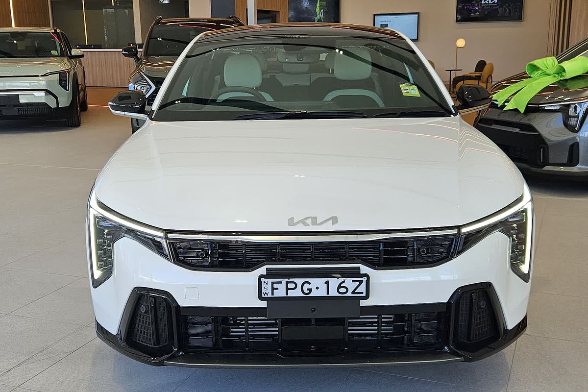 2024 Kia K4 GT-Line CL4m