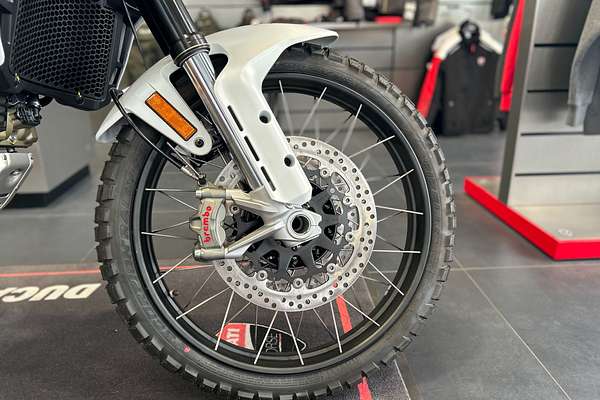 2025 Ducati DESERT X