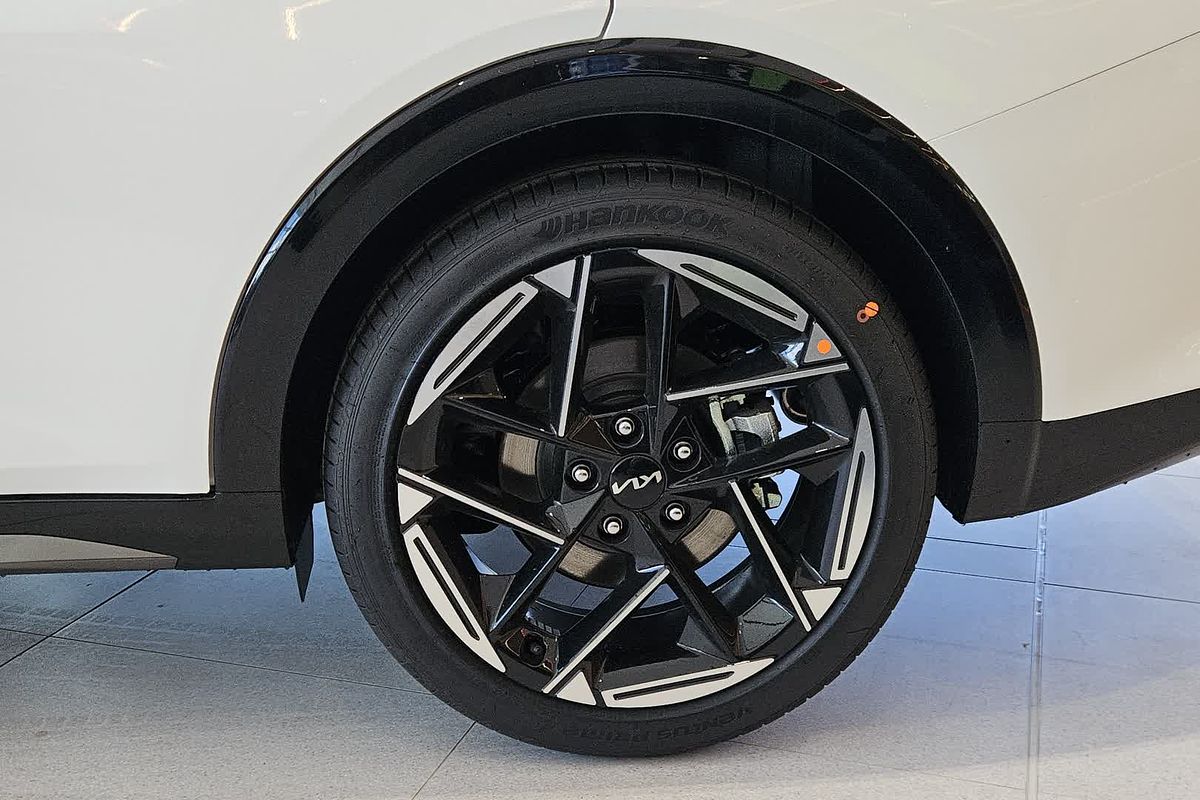 2024 Kia K4 GT-Line CL4m