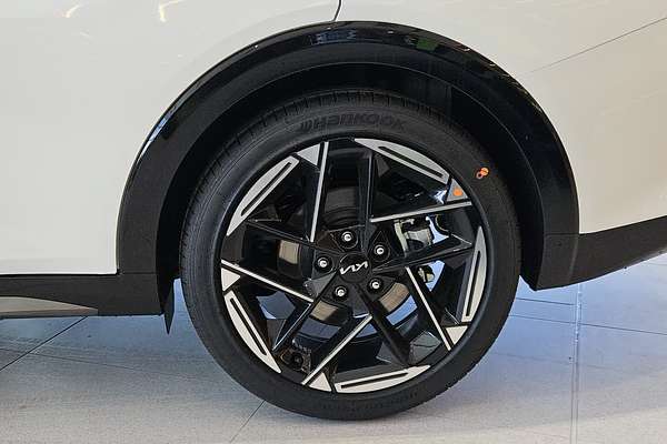 2024 Kia K4 GT-Line CL4m