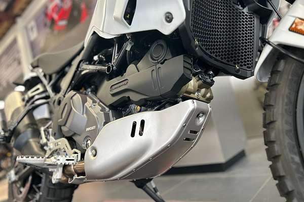2025 Ducati DESERT X
