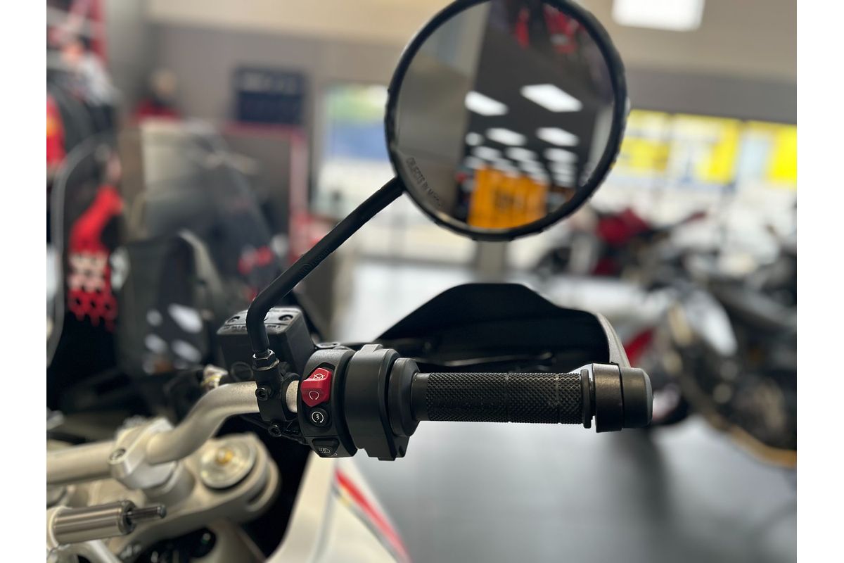 2025 Ducati DESERT X