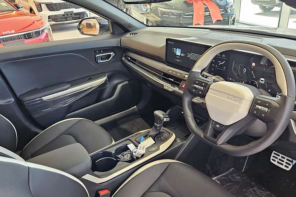 2024 Kia K4 GT-Line CL4m