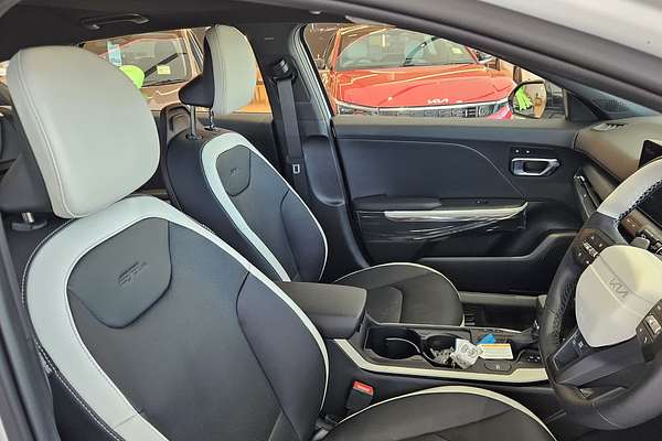 2024 Kia K4 GT-Line CL4m