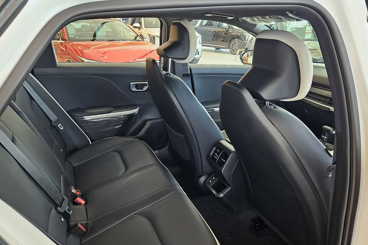 2024 Kia K4 GT-Line CL4m