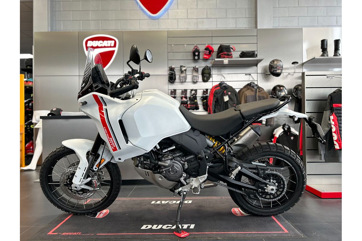 2025 Ducati DESERT X