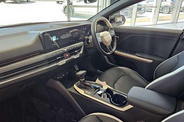 2024 Kia K4 GT-Line CL4m