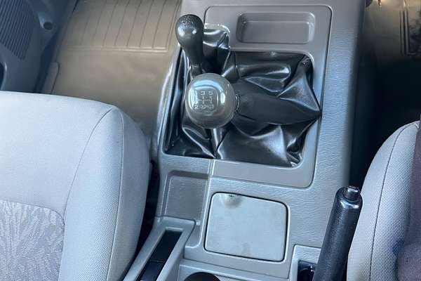 2013 Nissan Patrol ST GU 6 4X4