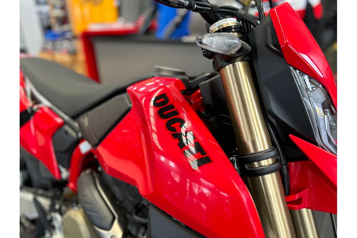 2024 Ducati HYPERMOTARD 698