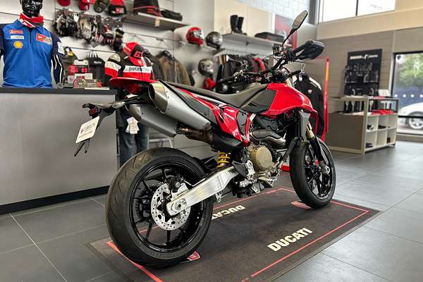 2024 Ducati HYPERMOTARD 698
