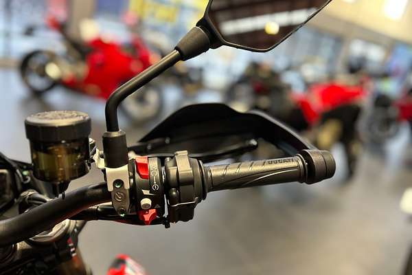 2024 Ducati HYPERMOTARD 698 MONO RVE