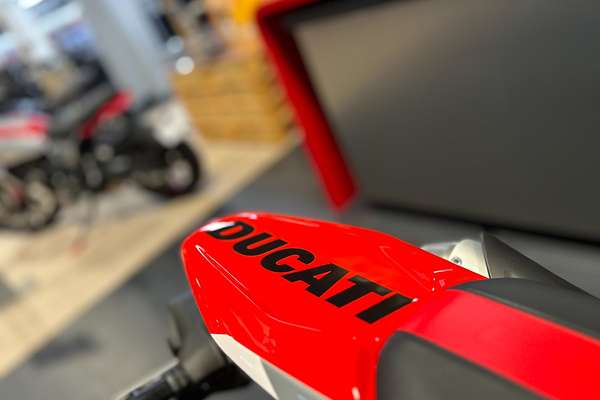 2024 Ducati HYPERMOTARD 698 MONO RVE