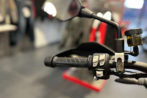 2024 Ducati HYPERMOTARD 698 MONO RVE