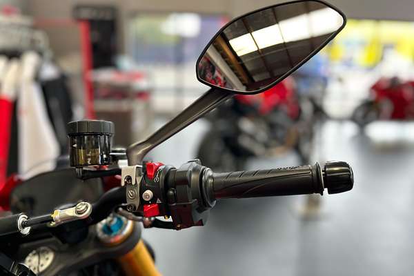 2025 Ducati MONSTER 937 SP